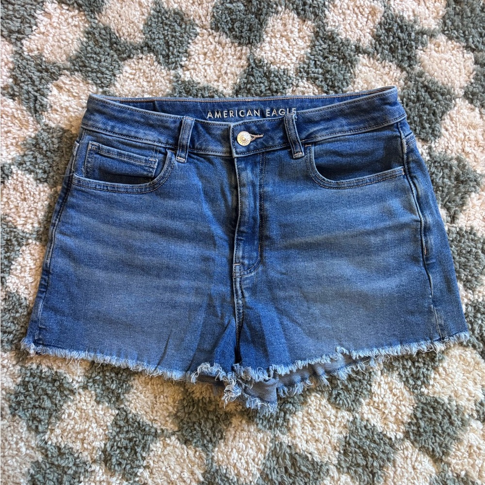 American Eagle Cut-Off Stretch “Mom Short” Denim Shorts, size 8